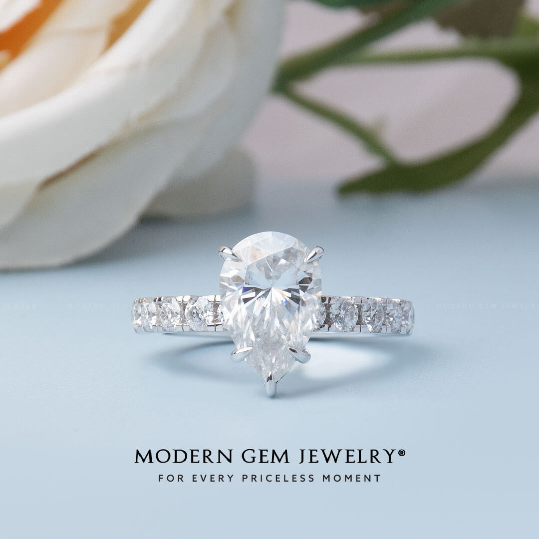 Platinum Diamond Ring | Modern Gem Jewelry