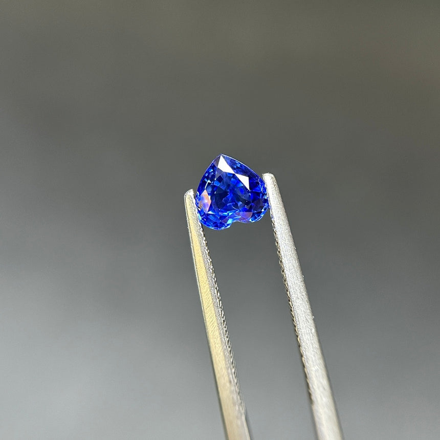 1.28cts Royal Blue Ceylon Heart Sapphire Gemstone | IGS Certified | Unheated