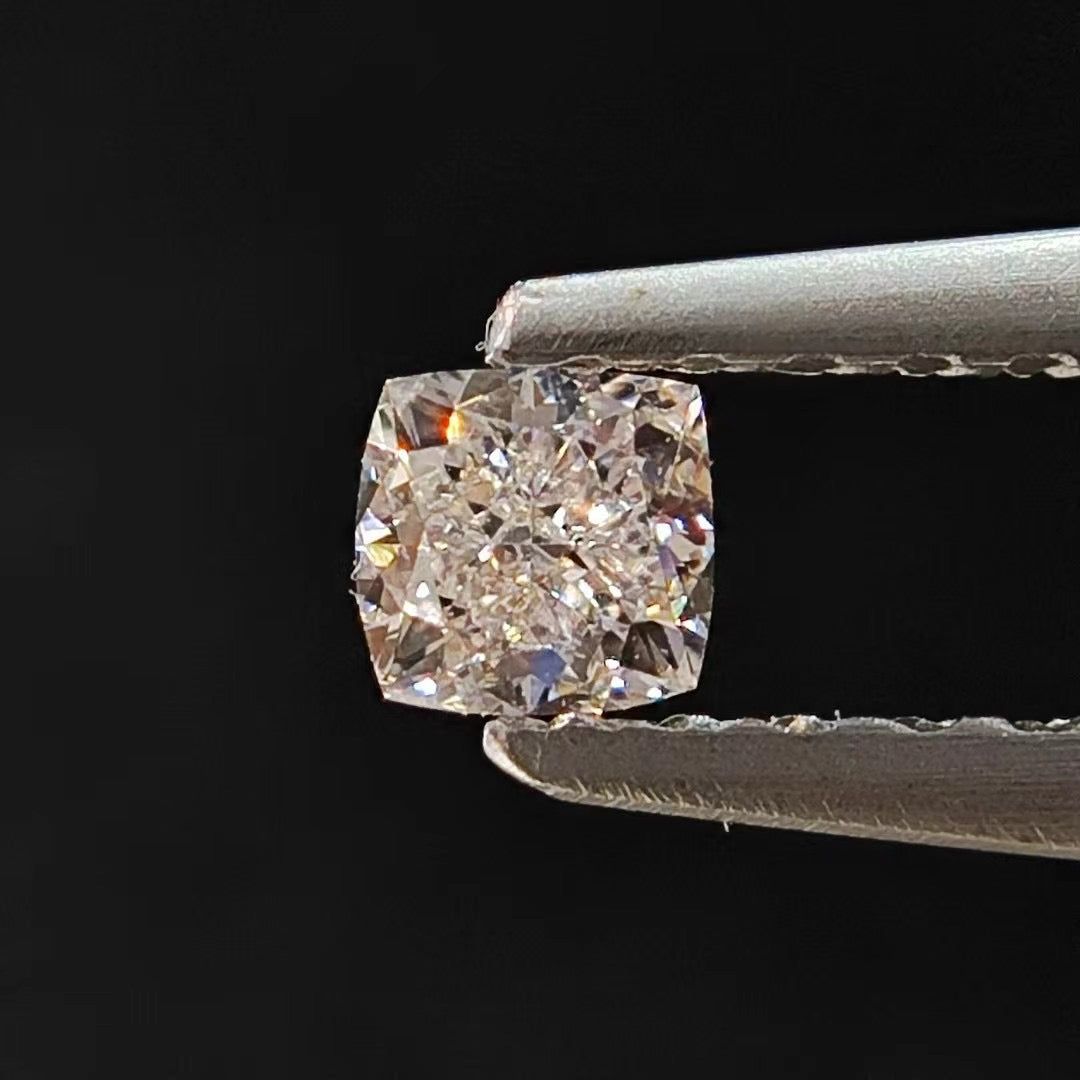 natural fancy light pinkish-brown diamond 