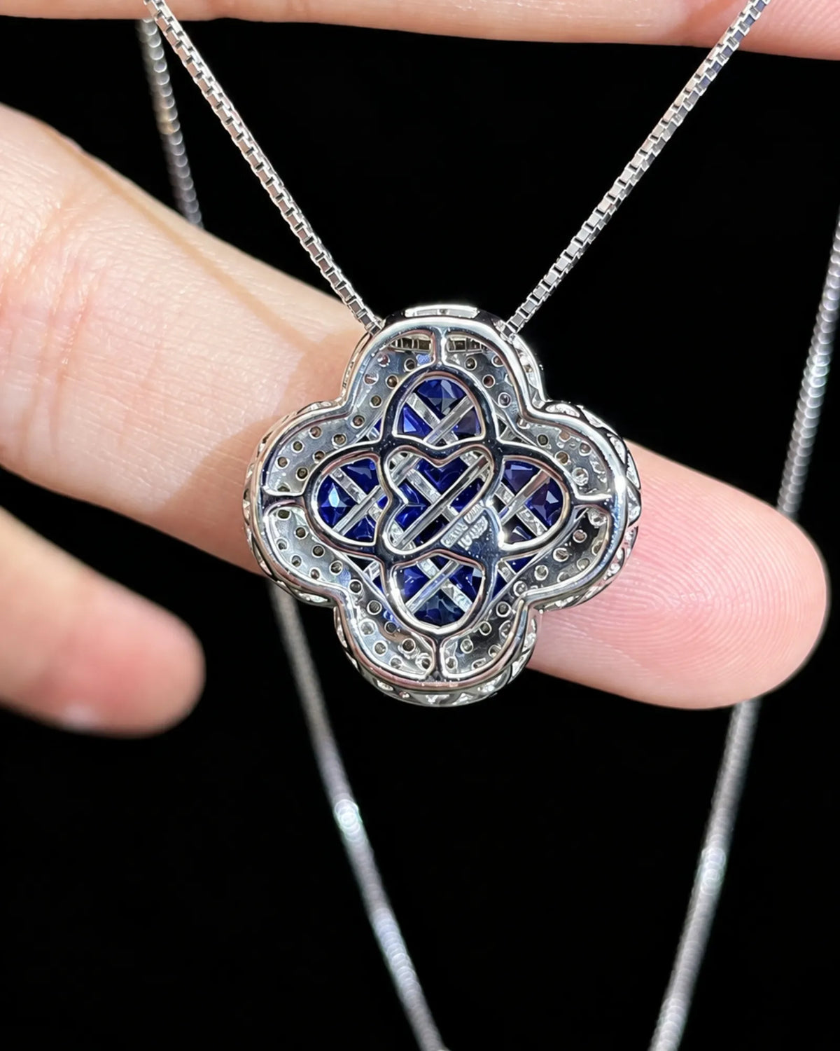 ISOLDE — Sapphire Diamond Pendant Necklace