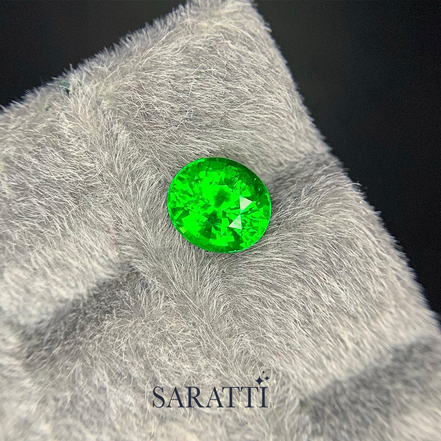 Kijani Green Tsavorite Oval Cut with Vibrant Brilliance | SARATTI