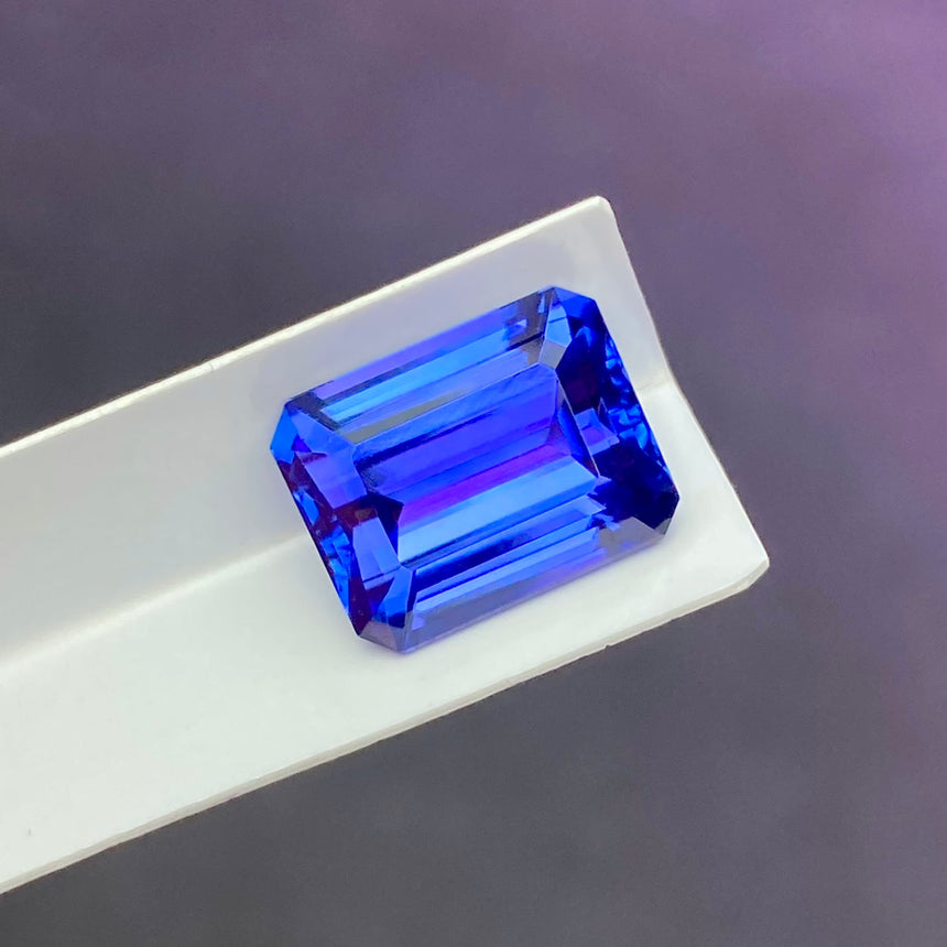 Loose emerald cut 6.05 carat tanzanite stone for rings | SARATTI