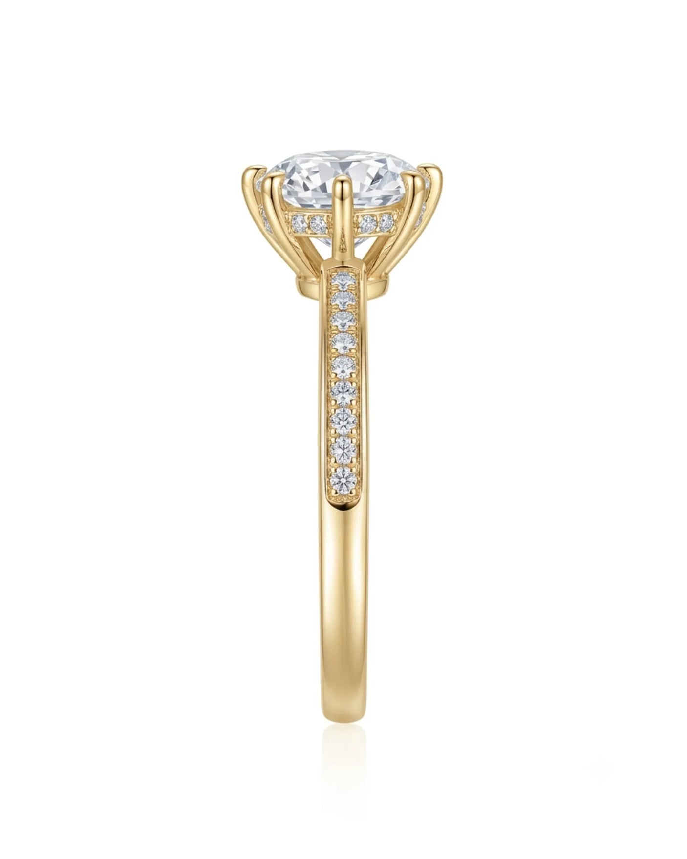 Luxury 3 ct moissanite engagement ring with six prongs in yellow gold | SARATTI