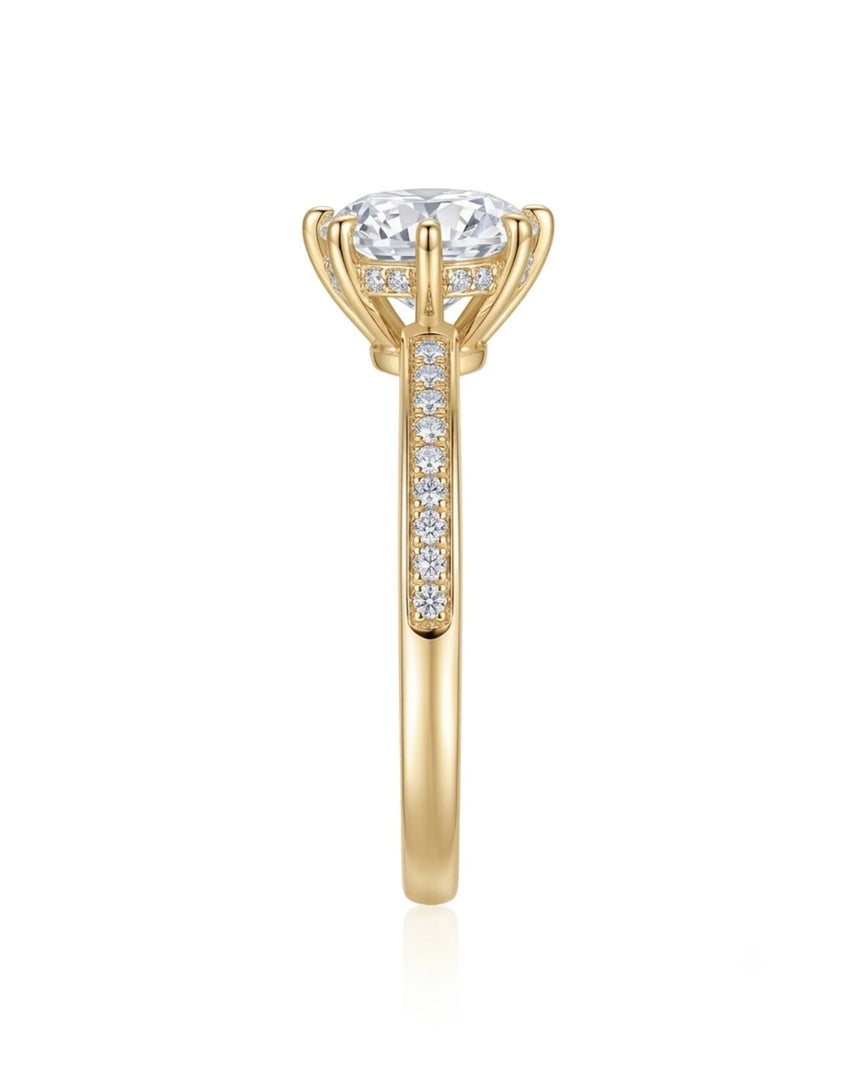 Luxury 3 ct moissanite engagement ring with six prongs in yellow gold | SARATTI