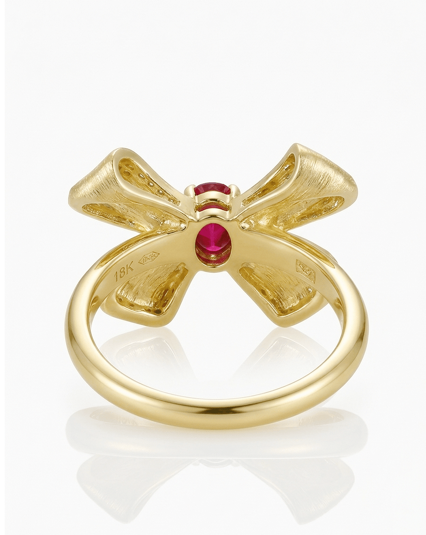 Luxury Ruby and Diamond Ring Pigeon Blood Red Ruby 18K Yellow Gold | SARATTI
