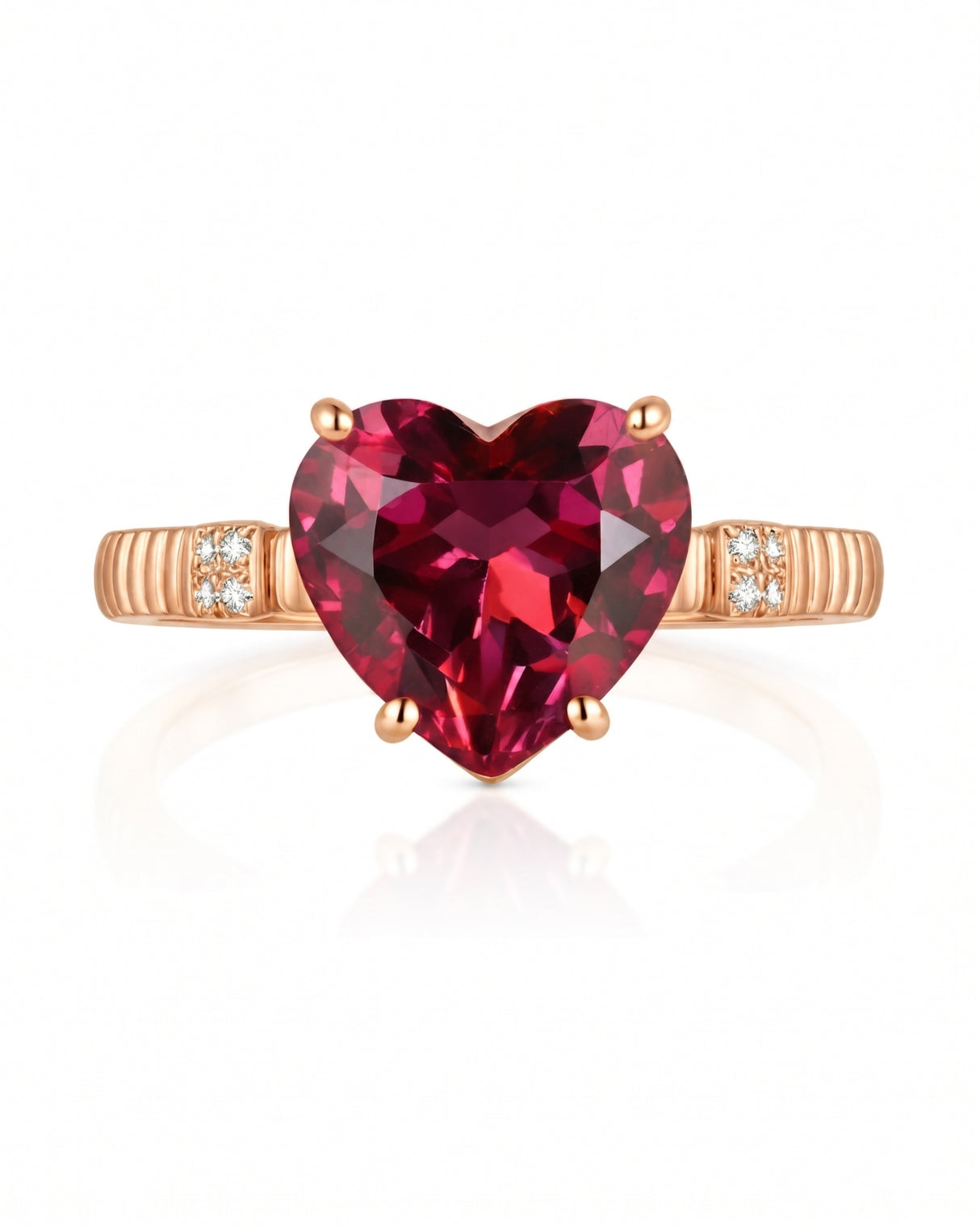 Luxury crimson tourmaline heart ring with diamond details in 18K Rose Gold | SARATTI