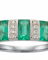 Luxury emerald and diamond wedding band in Platinum | SARATTI
