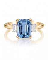 Luxury emerald cut aquamarine ring with warm gold setting in 18K Yellow Gold - SARATTI