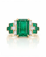 Luxury emerald cut natural emerald ring with baguette diamonds in 18K Yellow Gold | SARATTI