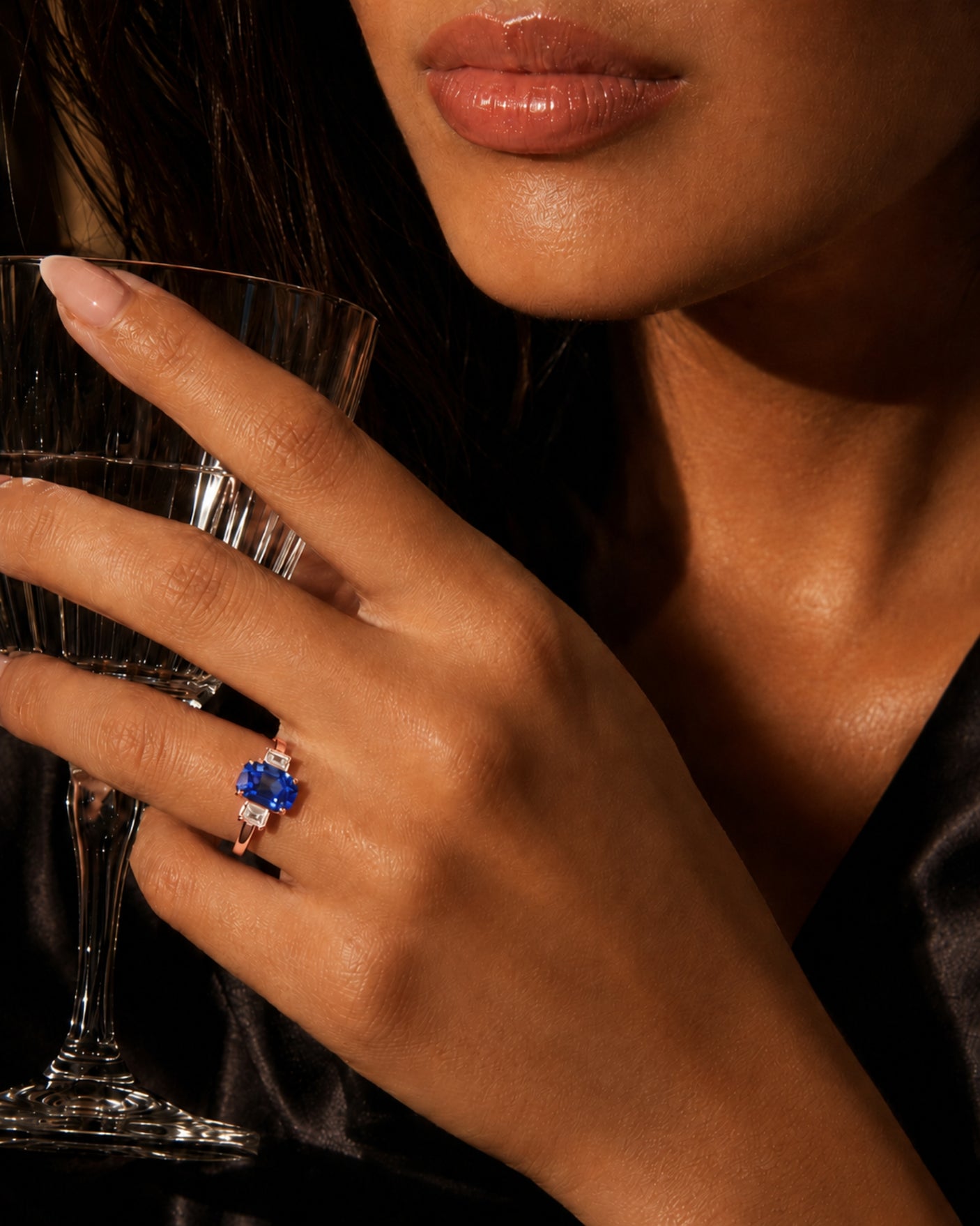 Luxury emerald cut sapphire ring with diamond accents in 18K rose gold | SARATTI