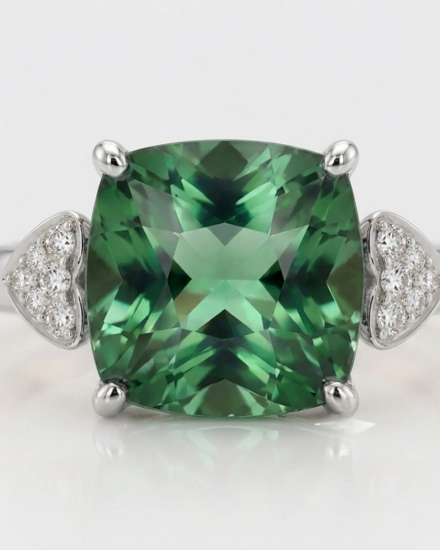 Luxury green tourmaline and diamond ring in white gold with romantic three-stone design - SARATTI