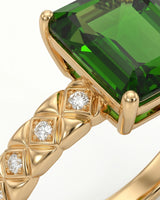 Luxury green tourmaline ring with diamond-set geometric band in yellow gold | SARATTI