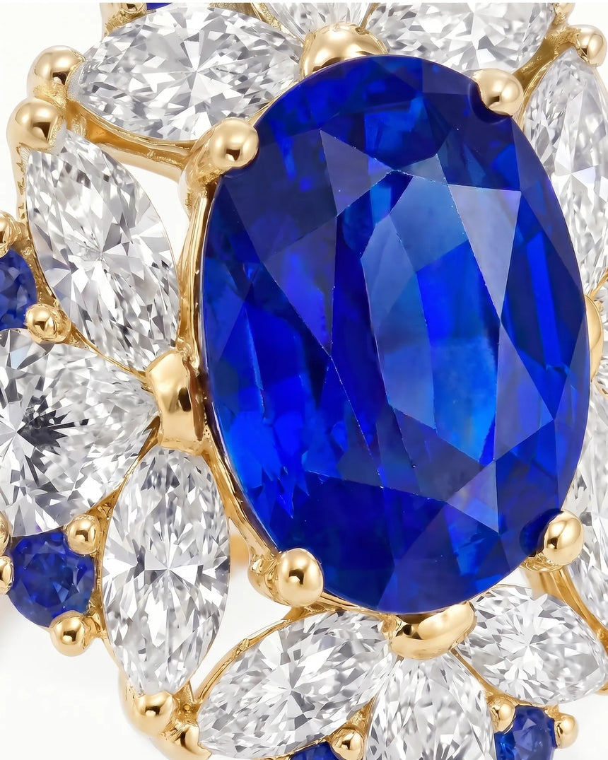 Luxury high jewelry sapphire ring with warm diamond crown in 18K yellow gold - SARATTI