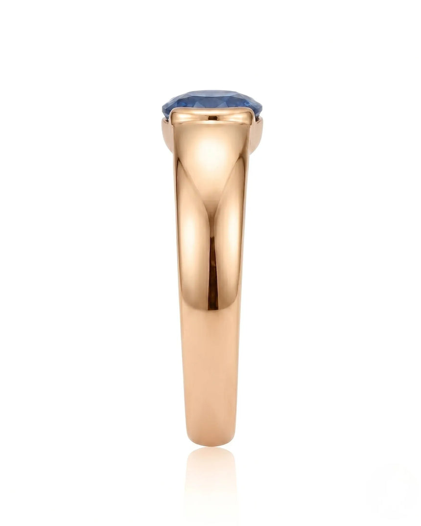 Luxury minimalist blue sapphire ring crafted in refined 18K rose gold | SARATTI