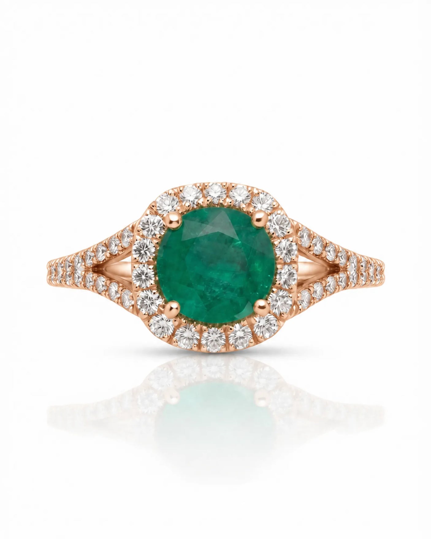Luxury natural emerald bridal set with moissanite split-shank detailing in rose gold | SARATTI
