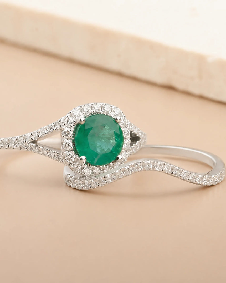 Luxury natural emerald bridal set with moissanite split-shank detailing in white gold | SARATTI.