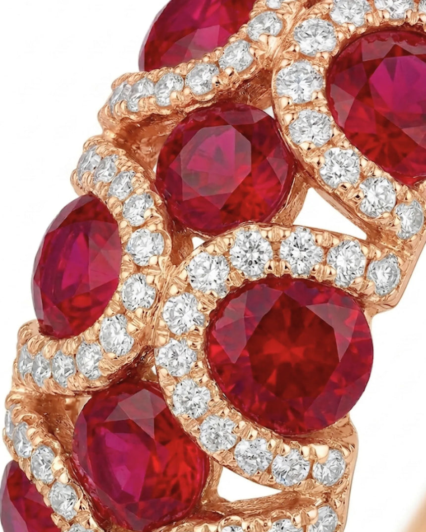 Luxury natural ruby and diamond ring in 18K Rose Gold | SARATTI