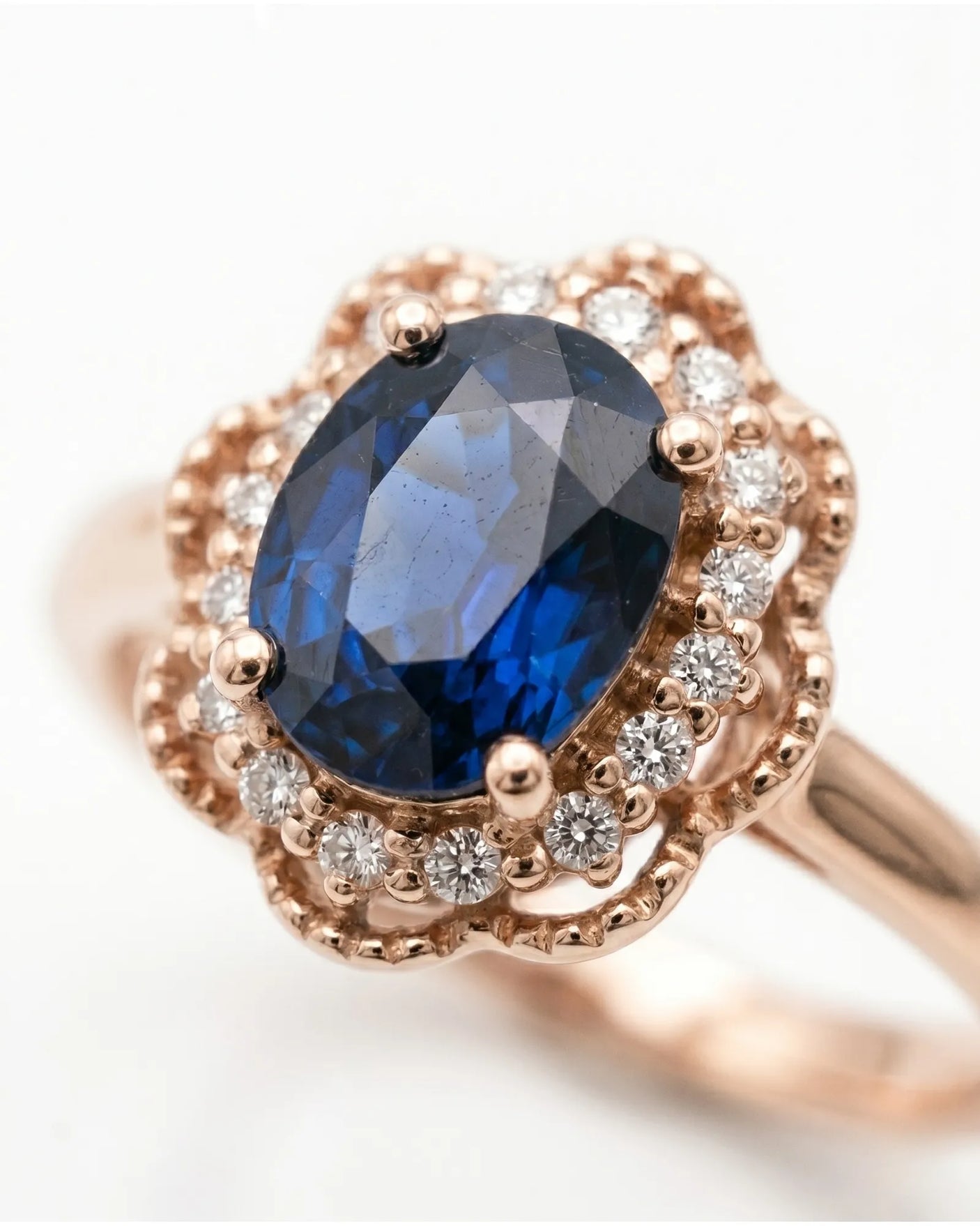 Luxury oval sapphire diamond ring crafted in refined 18K rose gold | SARATTI