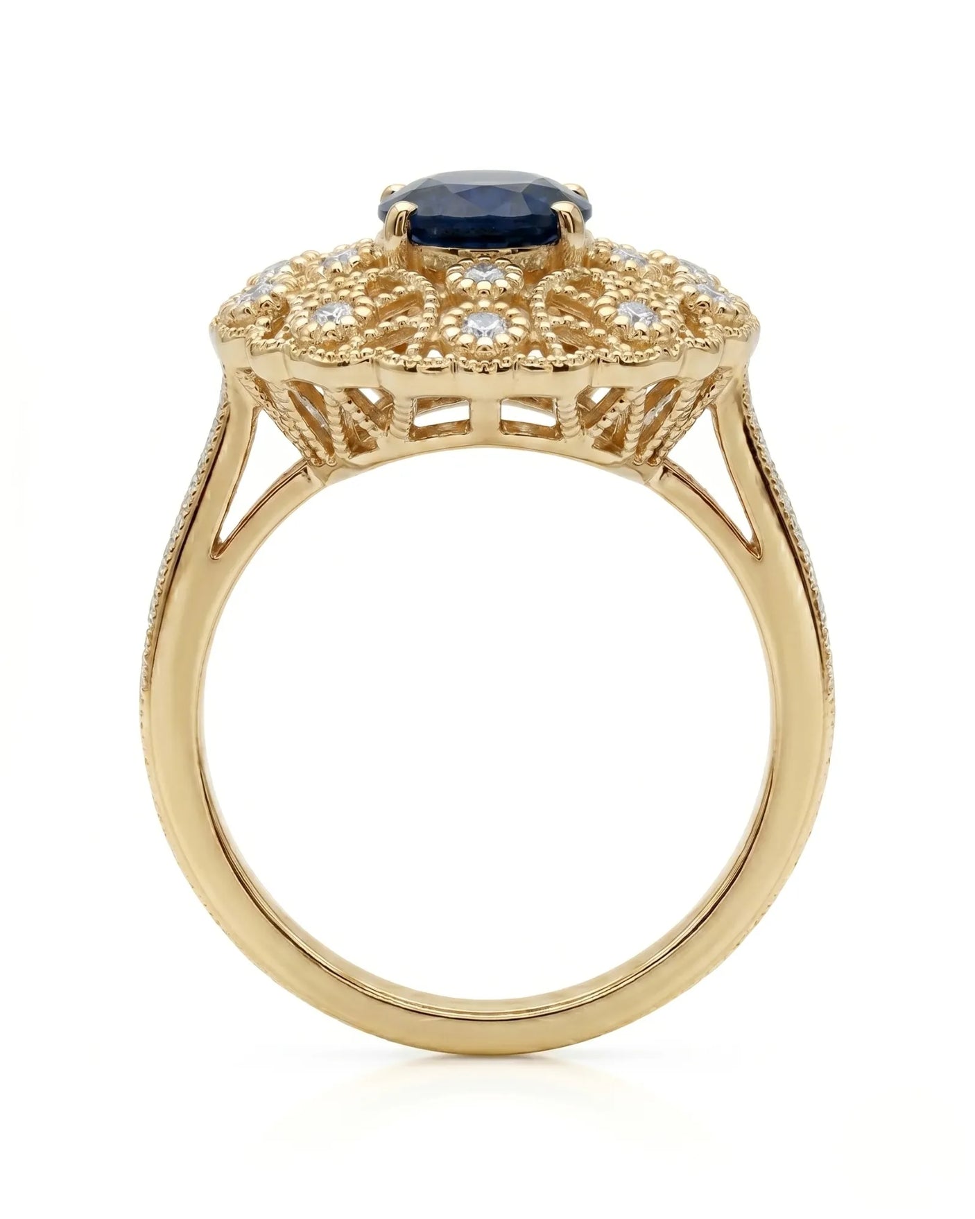 Luxury oval sapphire filigree ring with diamonds crafted in yellow gold | SARATTI