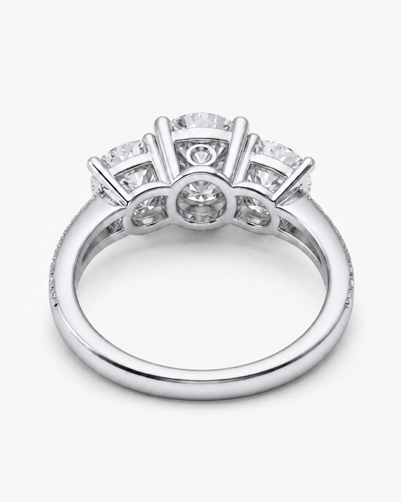 Luxury platinum moissanite split-shank ring with crisp brilliance and refined architectural detailing | SARATTI.