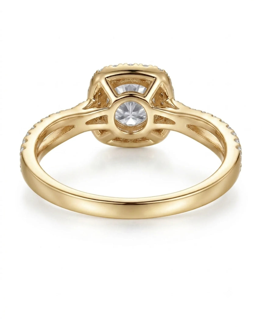 Luxury round moissanite halo ring with split shank in yellow gold - SARATTI