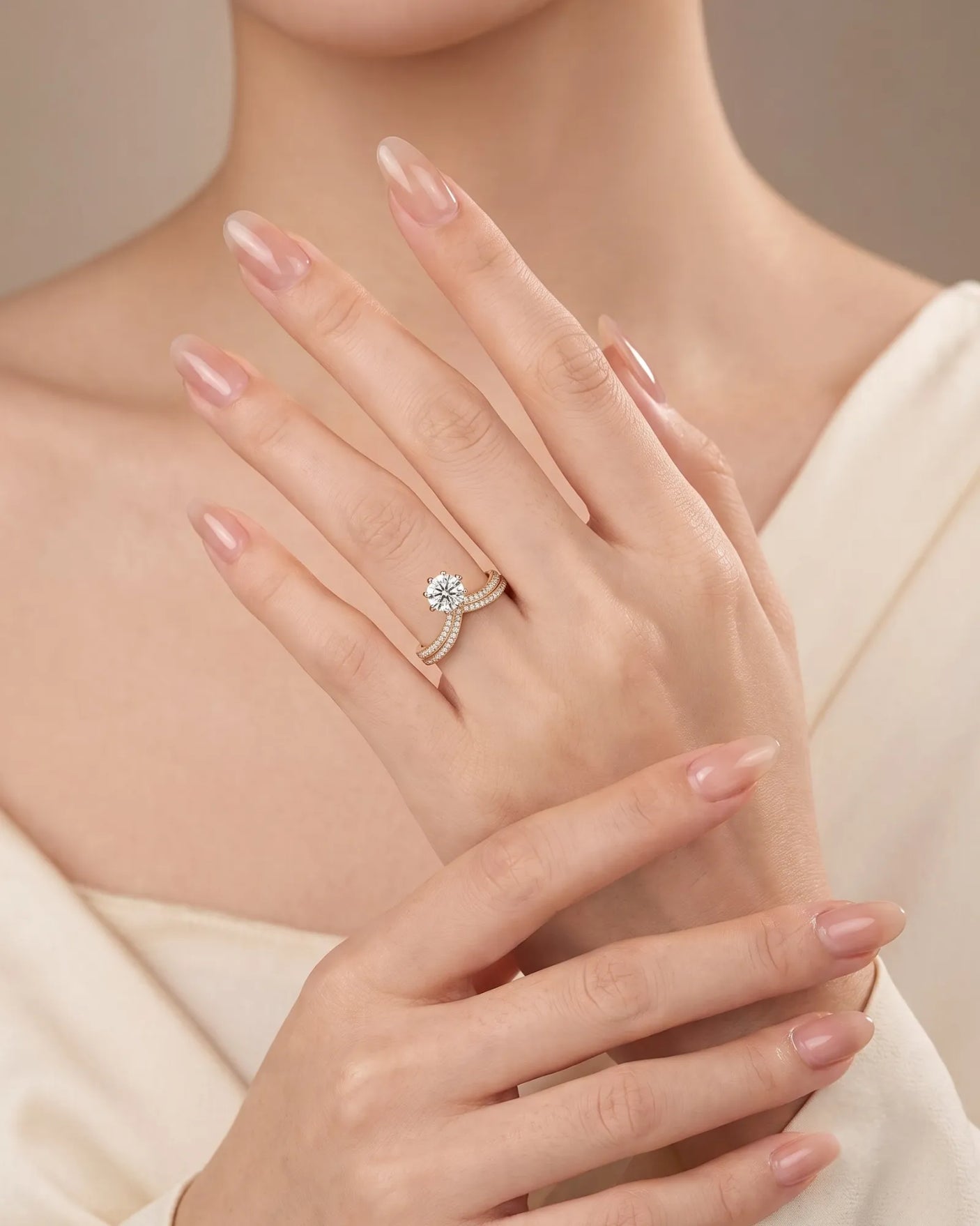 Dessina – Sublime Radiance Natural Round Diamond Tiara Split-Shank Ring