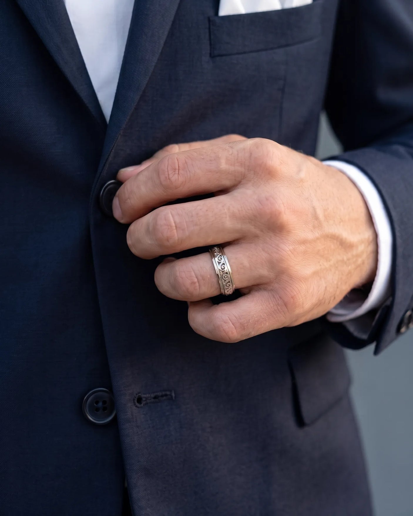 Aurelian Scroll Wedding Band