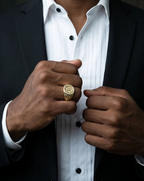 Regent Halo Men’s Diamond Signet Ring