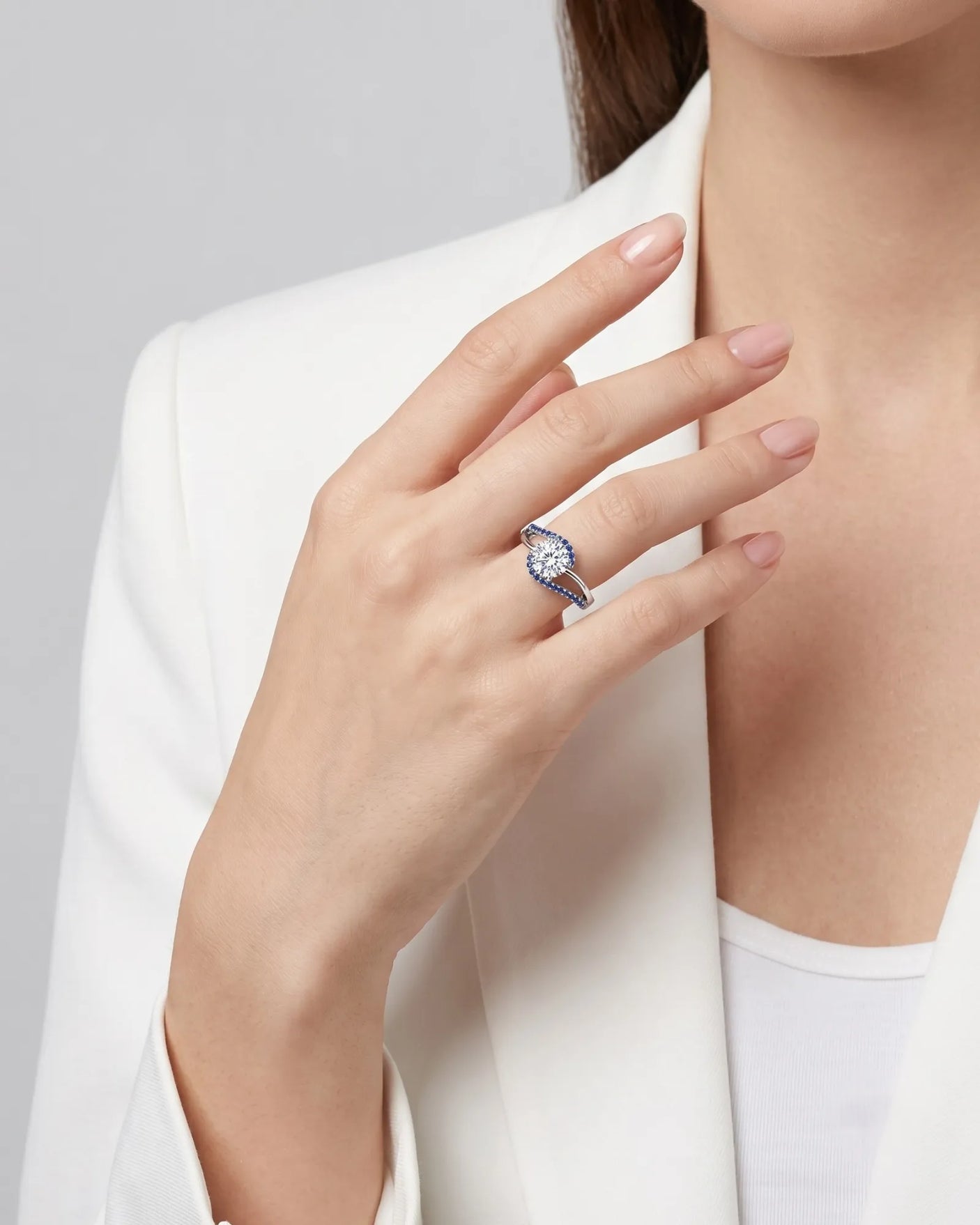 Kelly – Natural Round Diamond & Sapphire Split-Shank Engagement Ring