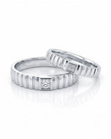 Matching diamond wedding set with timeless elegance and polished platinum craftsmanship | SARATTI