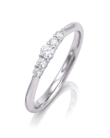 Matching wedding band set with graceful design and polished platinum finishing | SARATTI