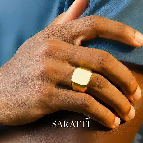 Men’s square signet ring 18k yellow gold sovereign design | SARATTI