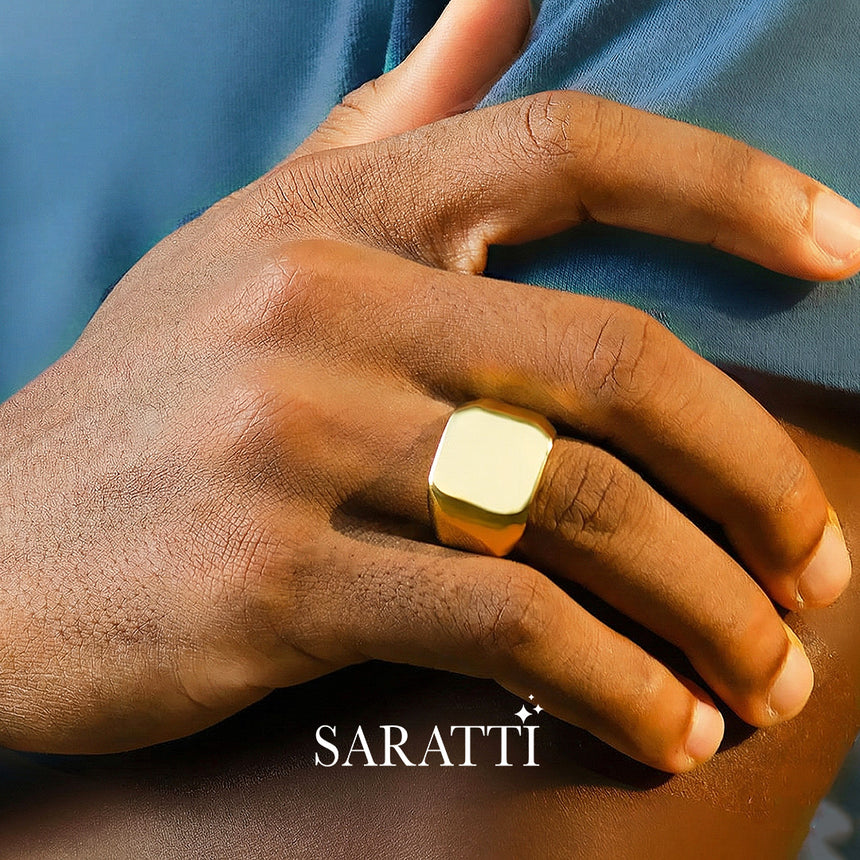 Men’s square signet ring 18k yellow gold sovereign design | SARATTI