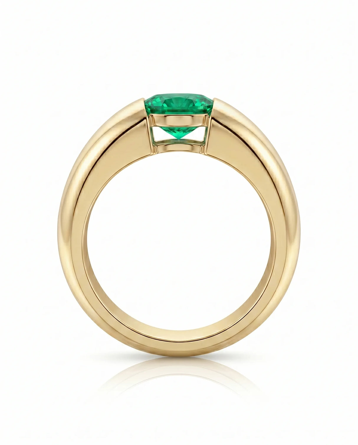 Minimal emerald statement ring in 18K yellow gold | SARATTI
