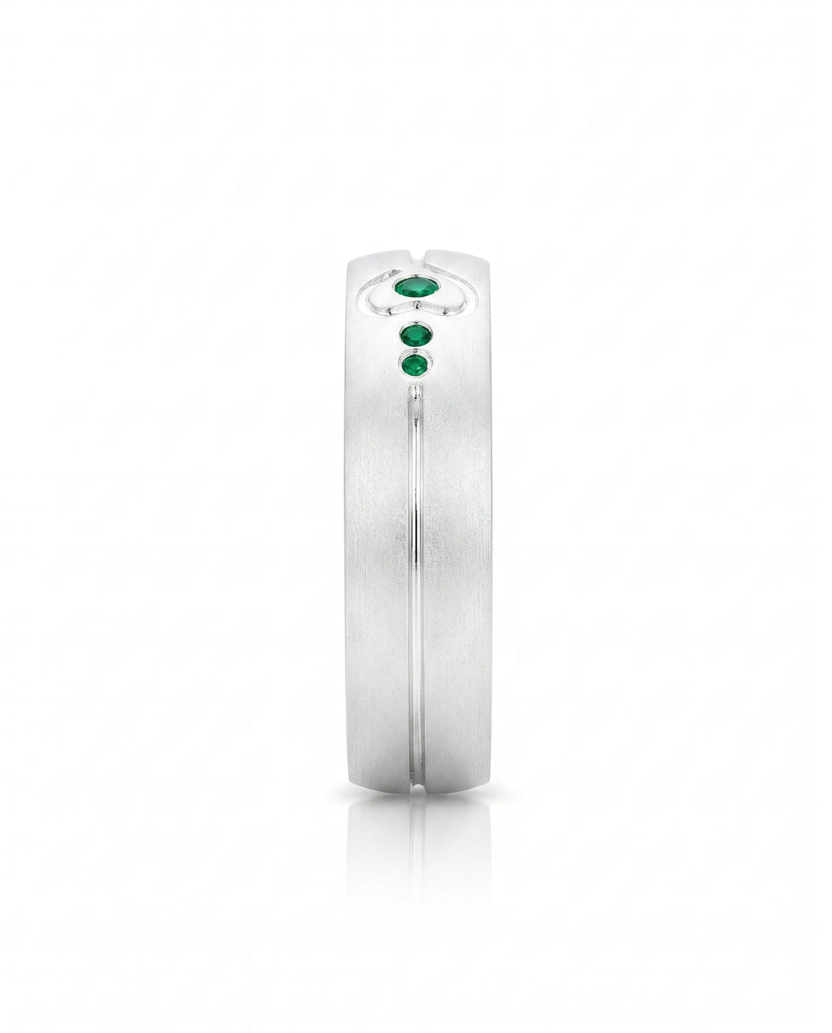 Modern emerald wide band ring in platinum | SARATTI
