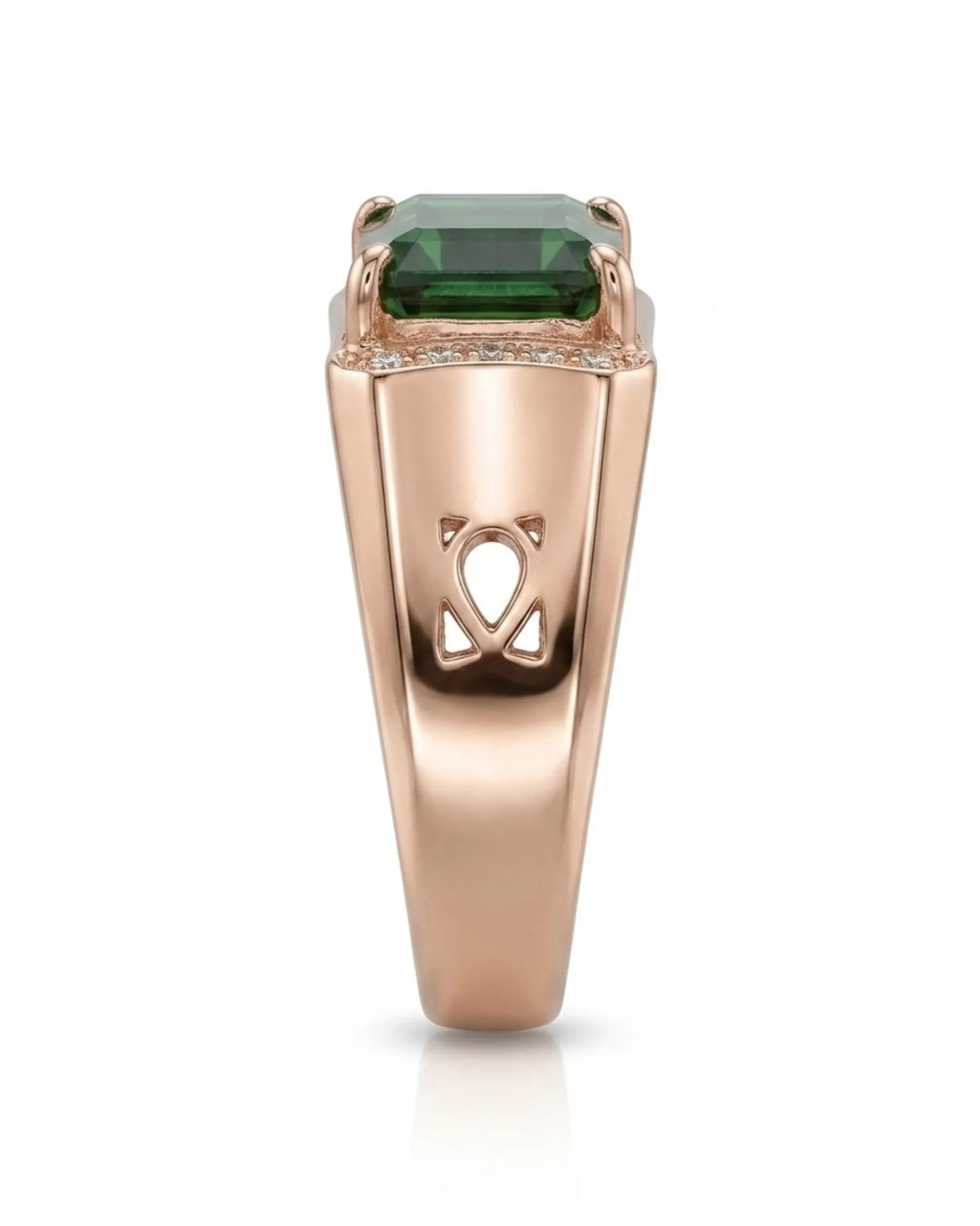 Modern green tourmaline ring with citadel-inspired diamond accents in 18K rose gold | SARATTI