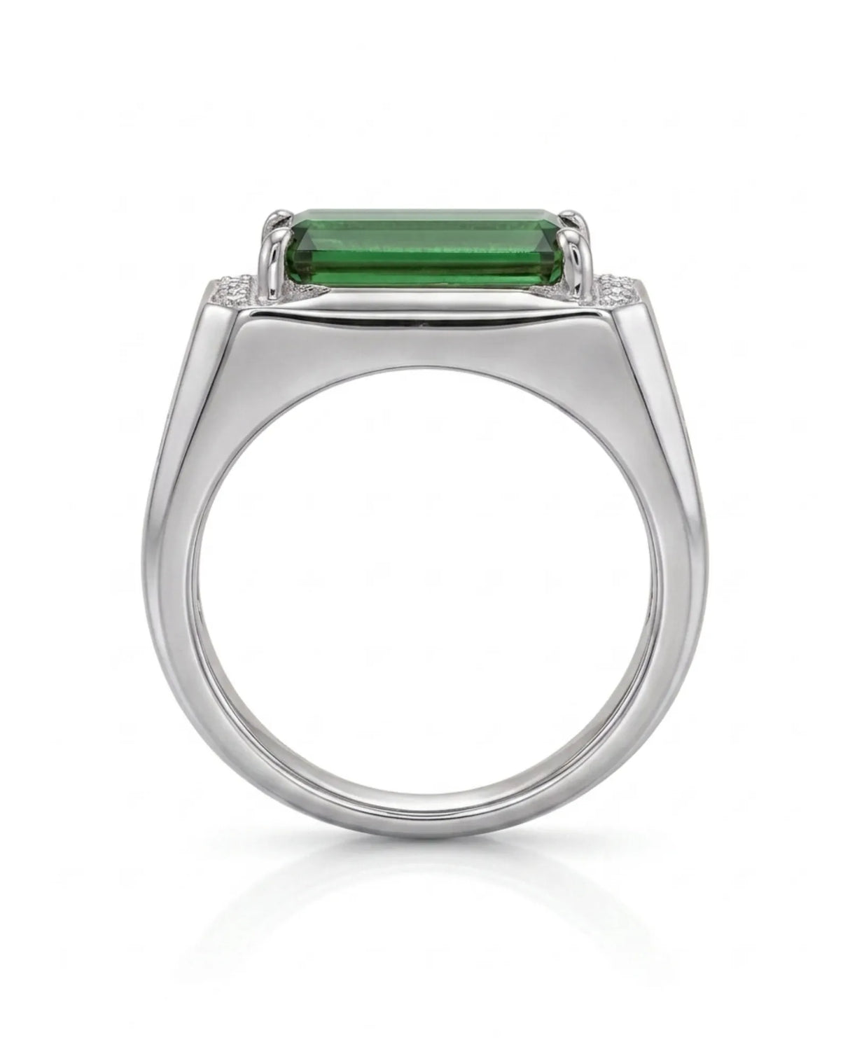 Modern green tourmaline ring with citadel-inspired diamond accents in 18K yellow gold | SARATTI