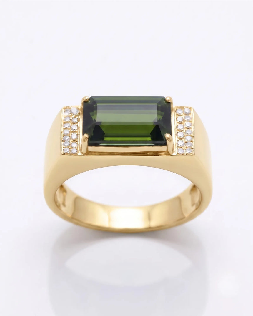 Modern signet tourmaline ring with round brilliant diamonds and 18K yellow gold setting | SARATTI