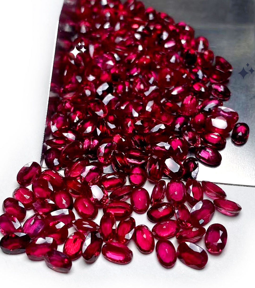 Rare natural rubies for bespoke engagement rings by SARATTI