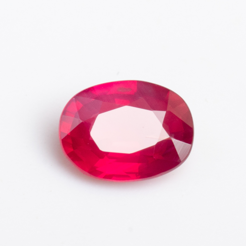 Natural 0.46 carat ruby oval cut VS clarity Burma gem | SARATTI