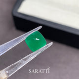 Natural 1.72 carat emerald Muzo Green sugarloaf top view | SARATTI  