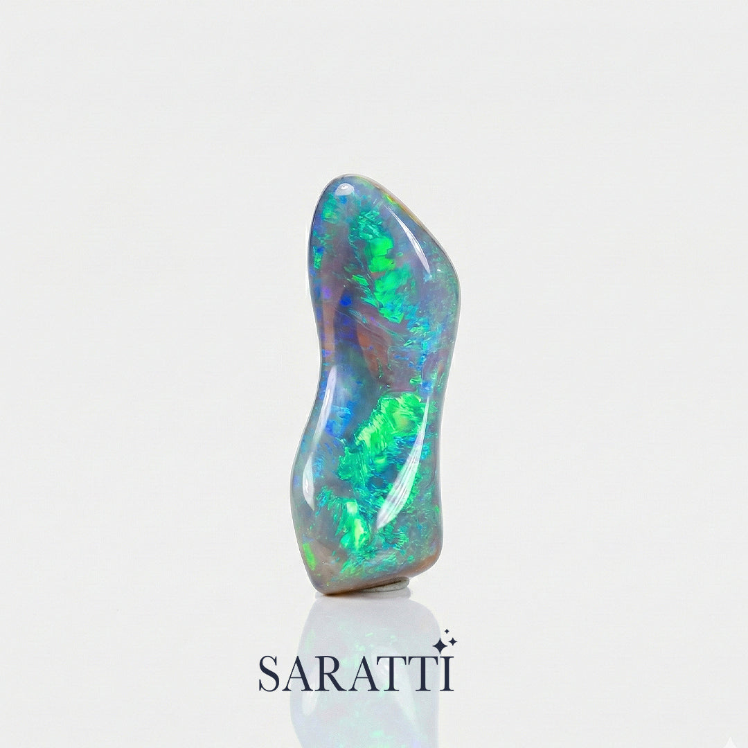 Natural 4.00 carat black opal showing blue green flashes | SARATTI