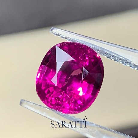 Natural 5.26 carat vivid pink Mahenge garnet | SARATTI