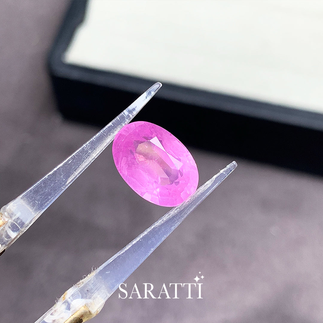 Natural 5.54 carat oval Lavender sapphire top view | SARATTI  