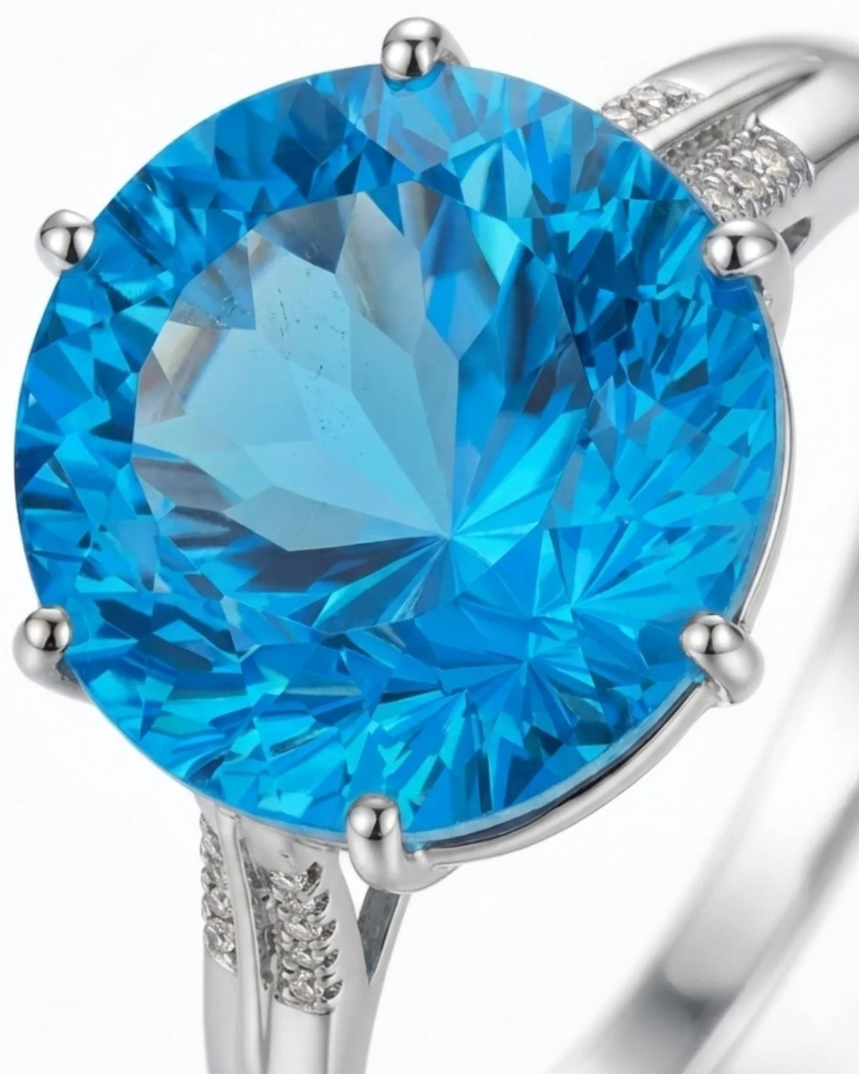 Natural 9.5-carat Swiss Blue topaz ring with round center and diamond accents in platinum - SARATTI