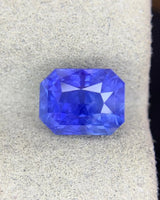 Natural Cornflower Blue Sapphire 4.54ct Octagonal Modified Brilliant close-up | SARATTI