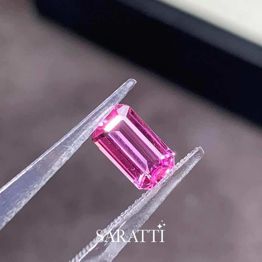 Natural Orangish Pink Sapphire Octagonal Gemstone | SARATTI
