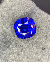Natural Royal Blue Sapphire 7.62 × 7.46 mm face-up view | SARATTI