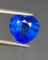 Natural Royal Blue Sapphire heart gemstone side profile 8.64x8.54x5.90mm | SARATTI