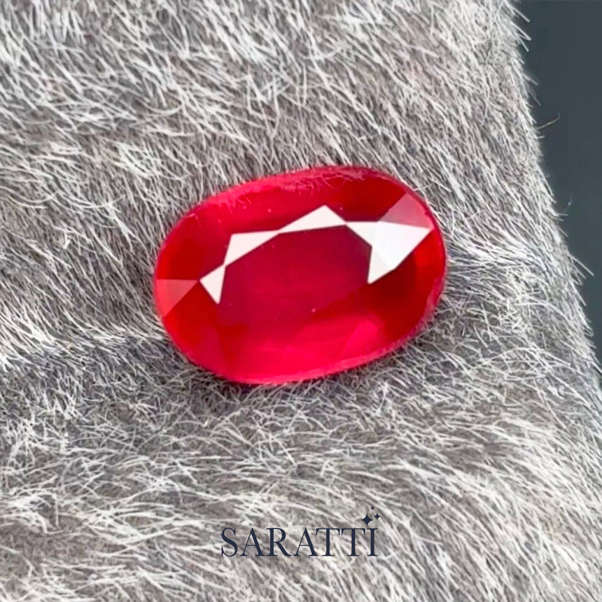 • Natural Ruby Gemstone 6.54 × 4.53 mm Oval | SARATTI
